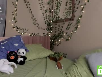 See Alexa_blare online Now @ slutout.com